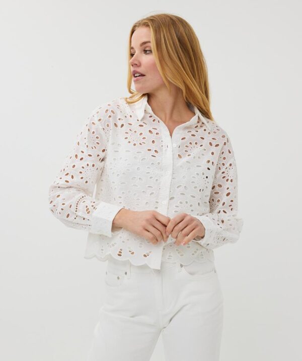 Blouse broidery anglaise