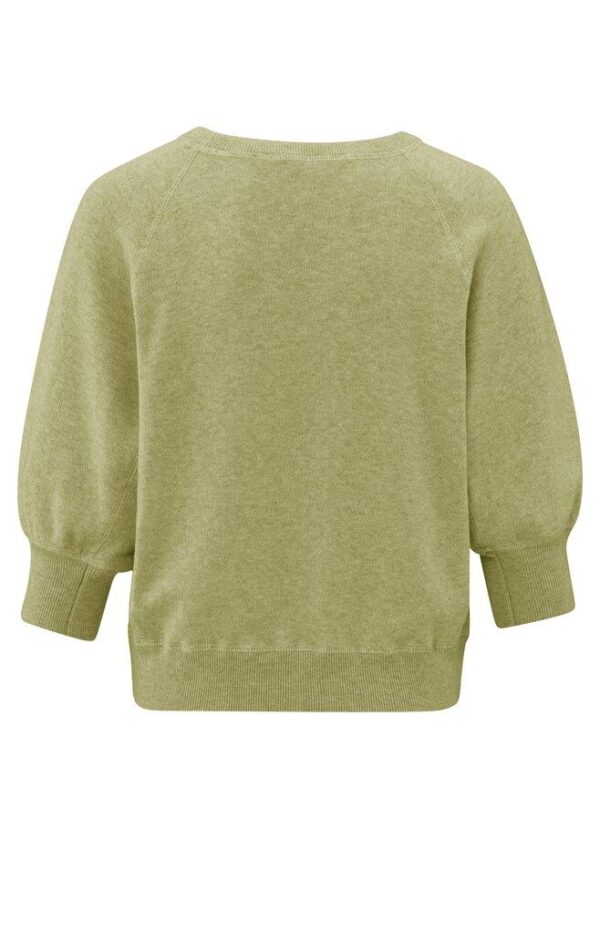 Sweater with round neck