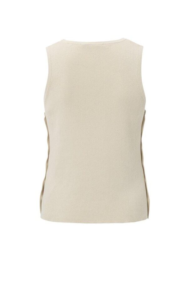 Sleeveless top with button